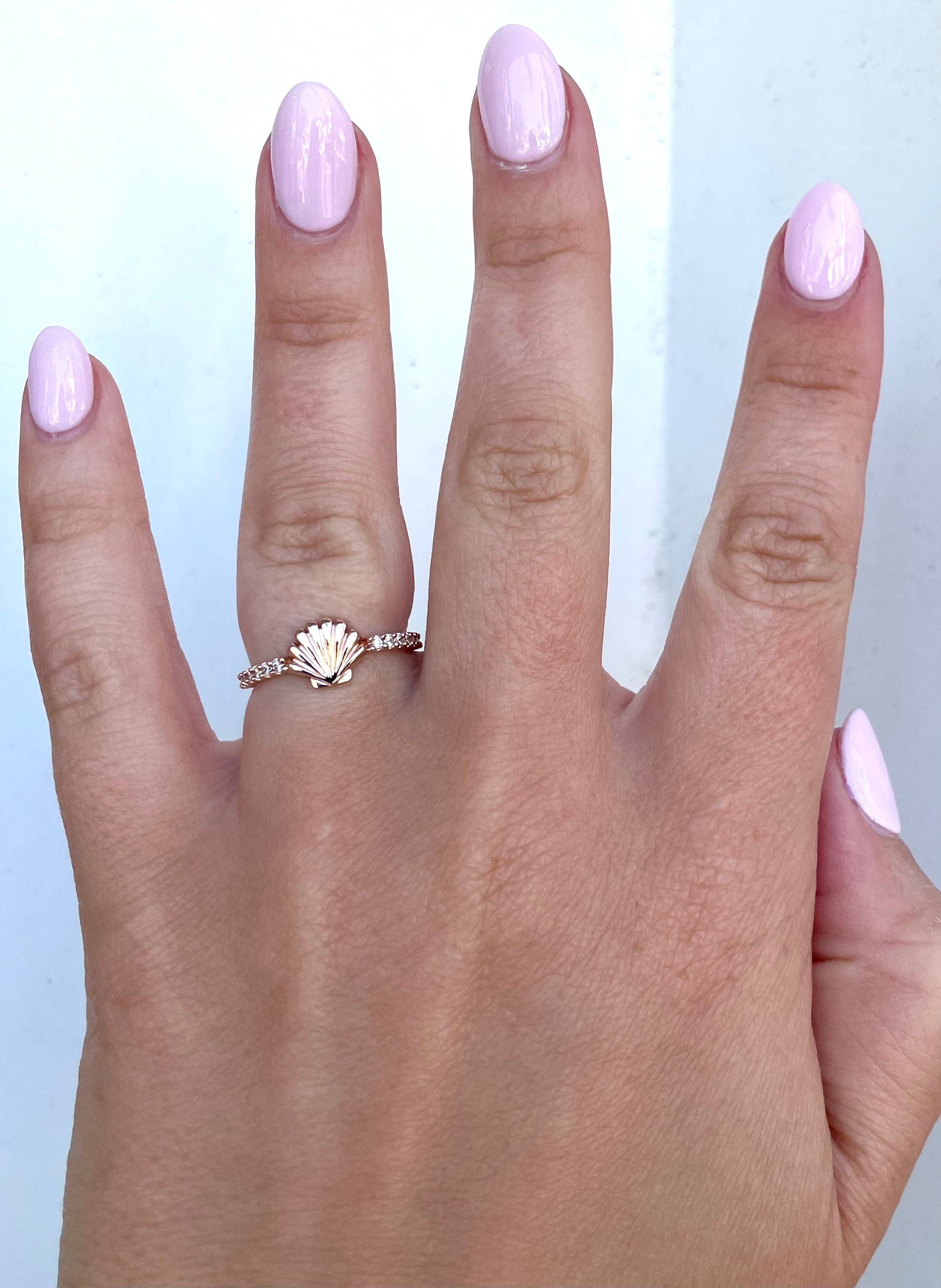 Seashell wedding ring top