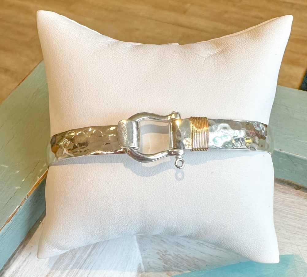 Gold shackle bracelet hot sale